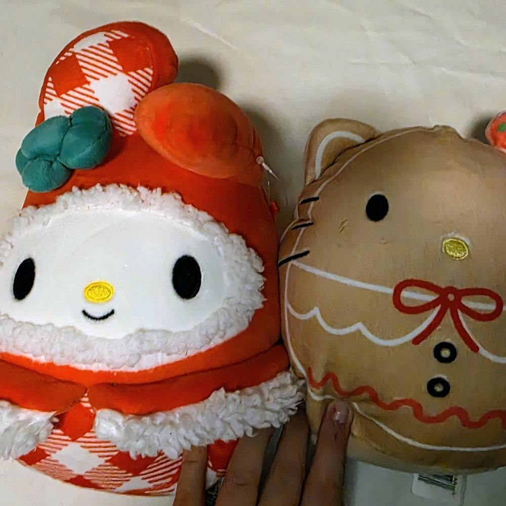 Hello Kitty 2 Christmas Plush Squishmallow Gingerbread